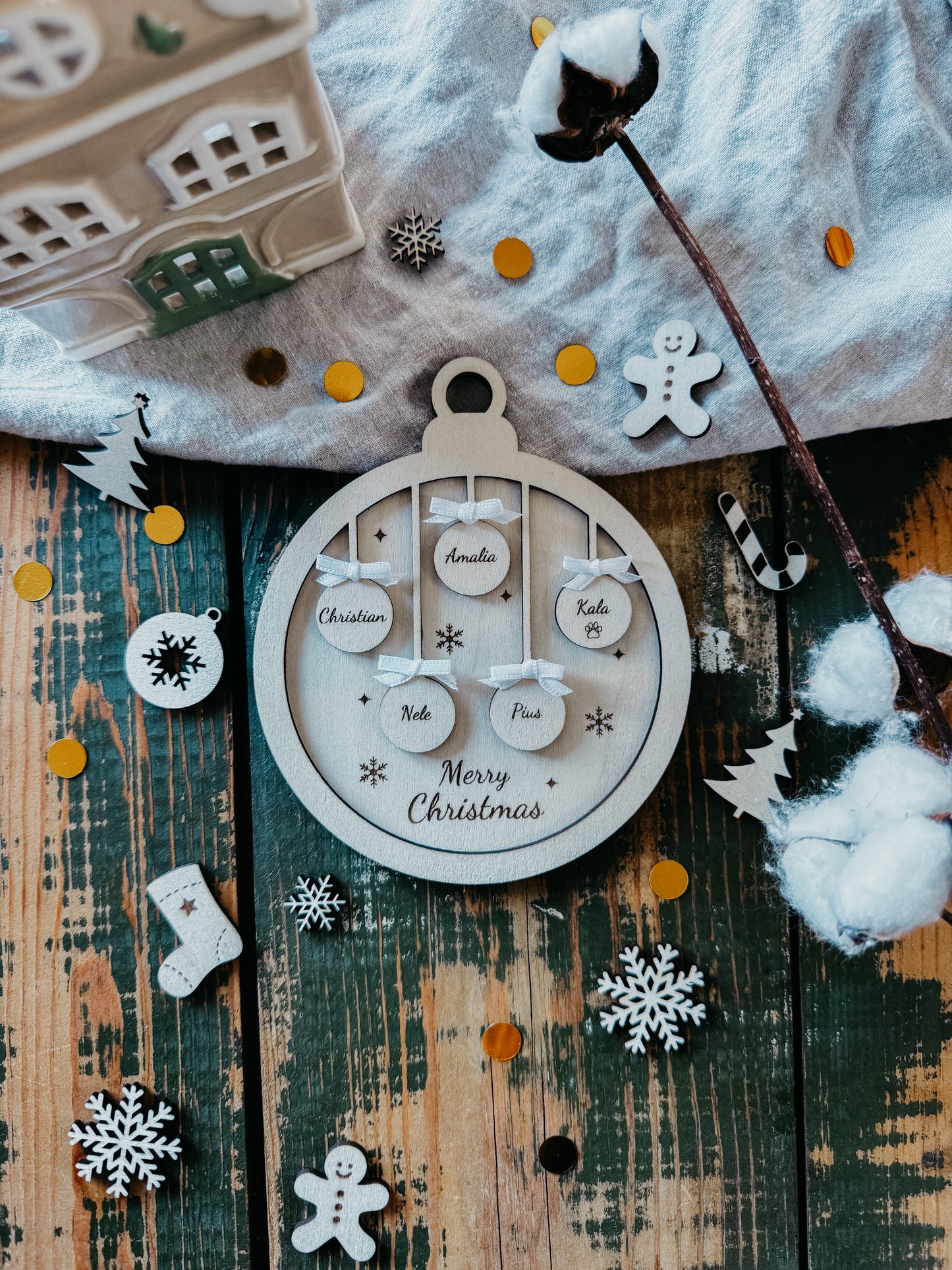 Personalisierte Weihnachtskugel - mit Namen der Familie